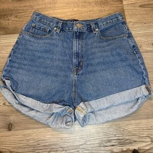 BDG Urban Outfitters Women’s Mom High-Rise Jean Short